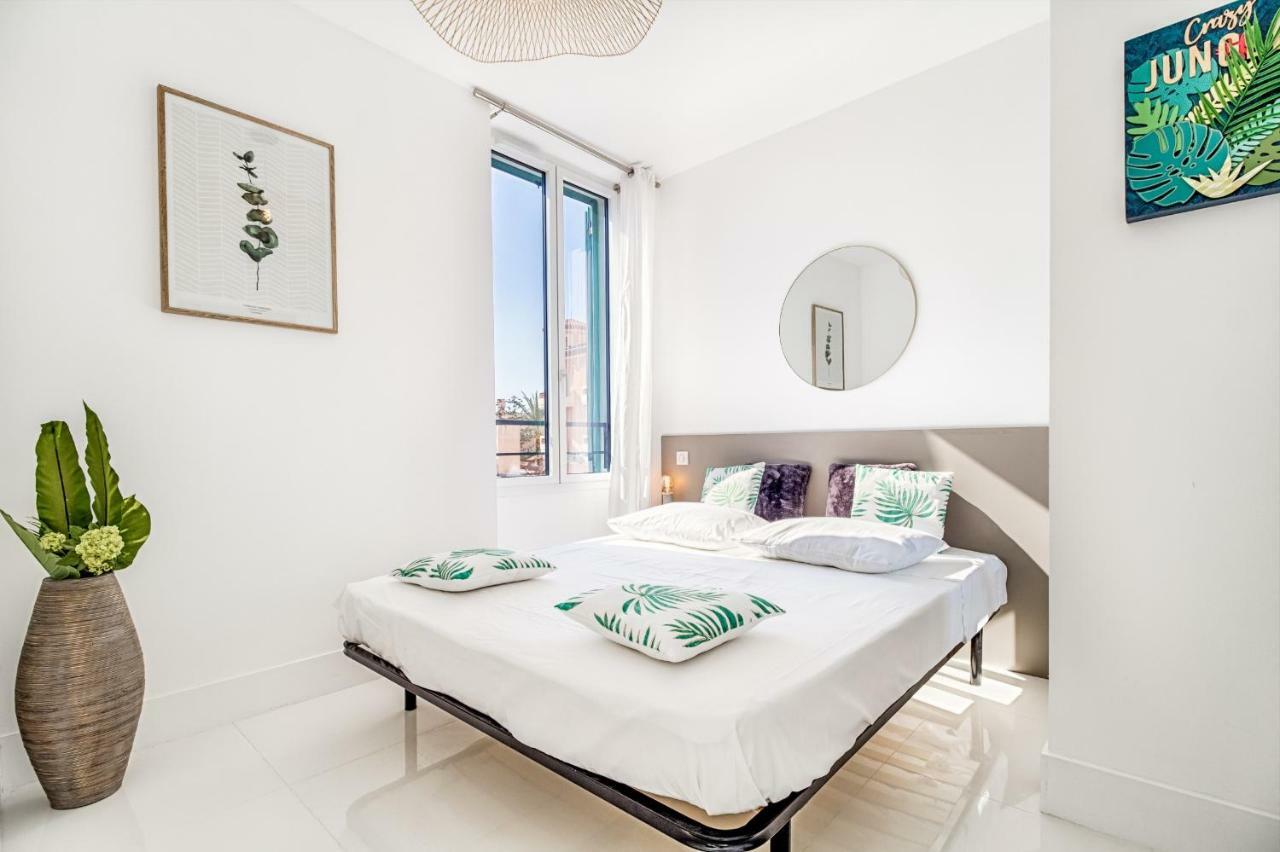 New ! Sea View Design + Balcony 203 Apartment วีลล์ฟรองซ์-ซูร์-แมร์ ภายนอก รูปภาพ